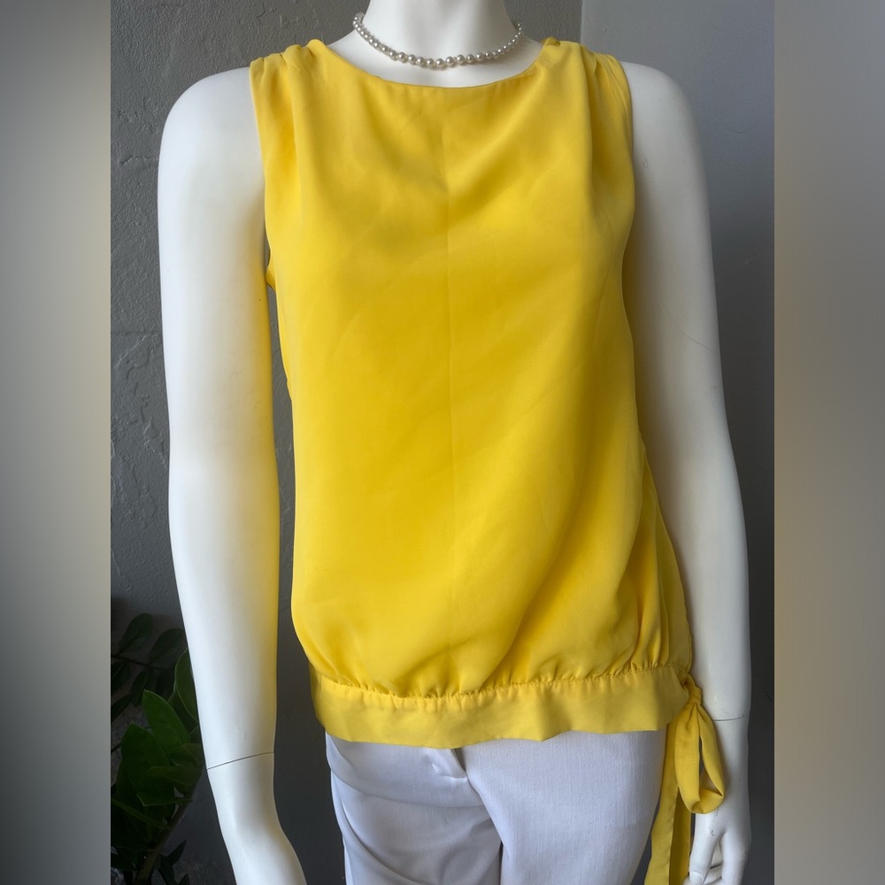 Banana Republic vintage sleeveless shirt